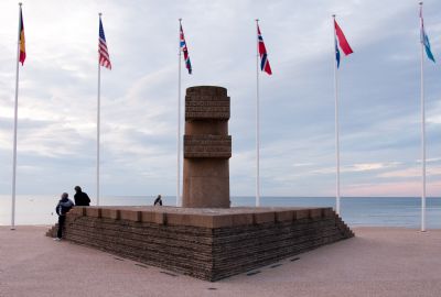 Mindesm�rke i Berni�res-sur-Mer